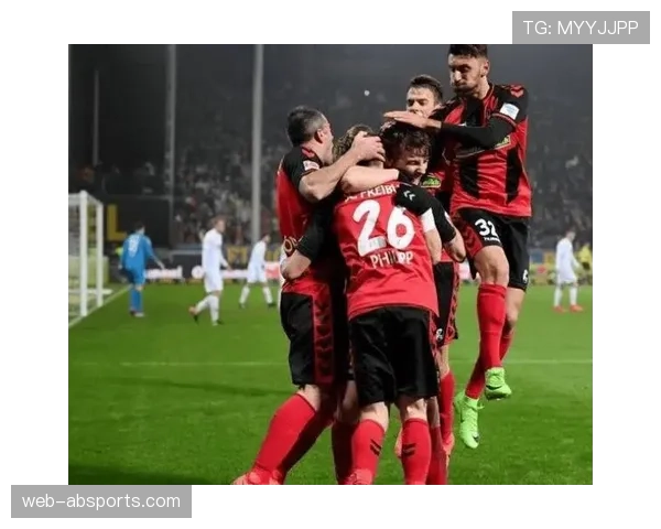 战报:莱比锡2-0战胜法兰克福,控球率劣势下反击效率制胜 战报:莱比锡2-0战胜法兰克福,控球率劣势下反击效率制胜